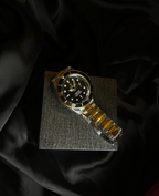 Two-Tone Luxury Diver-Style Wristwatch – Black &amp; Gold